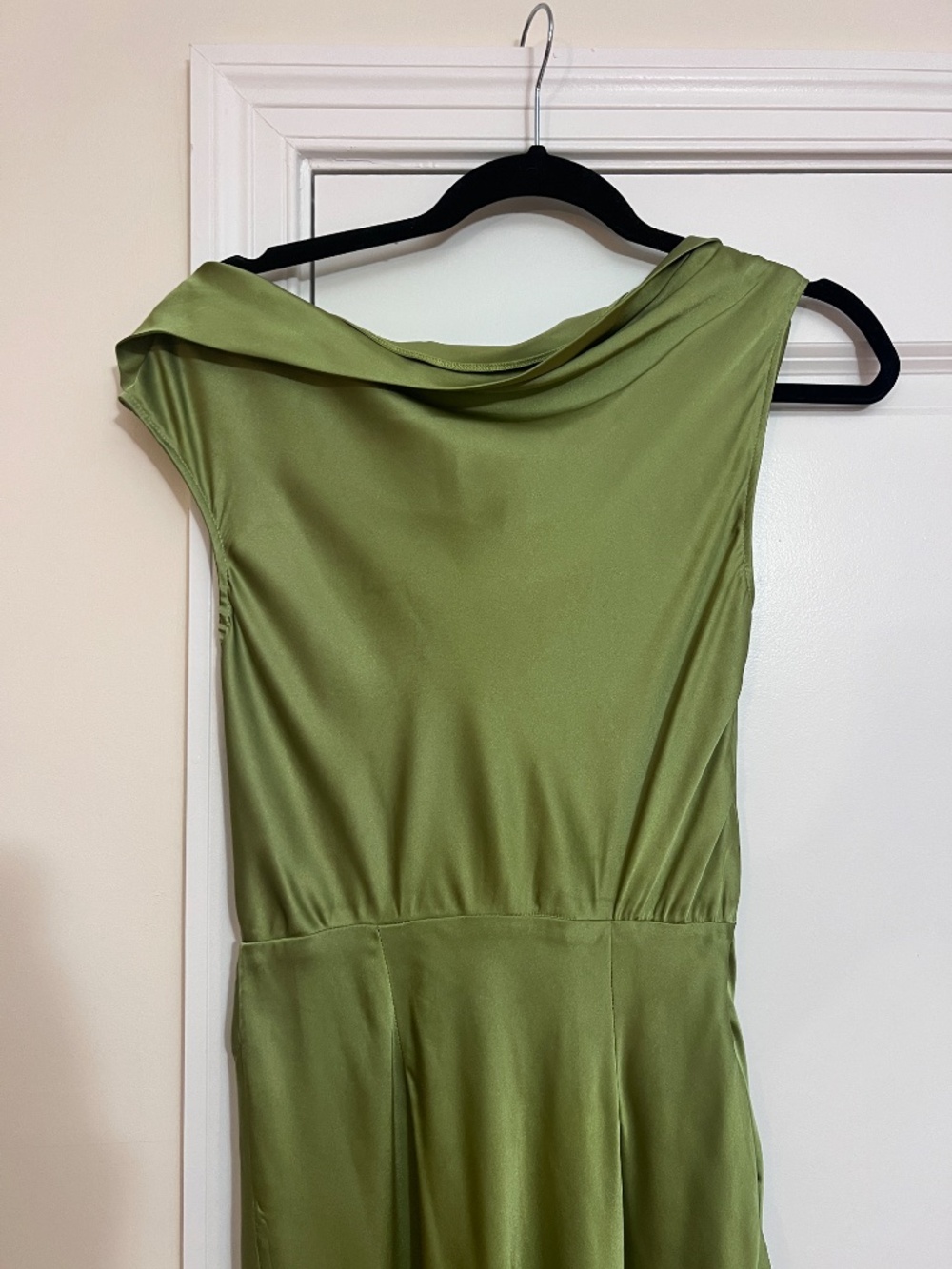 ASTR The Label Green Monroe Satin Off Shoulder Maxi Dress XS - Picture 10 of 10